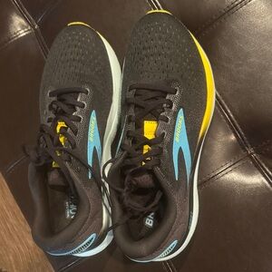 Brooks Men's Black and Blue Running Shoes Size 8